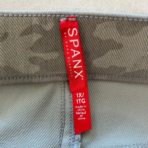 Spanx Camo Jean-ish Ankle Leggings Style 20018R Size 1X EUC Slimming Faux Pocket - Picture 4 of 10
